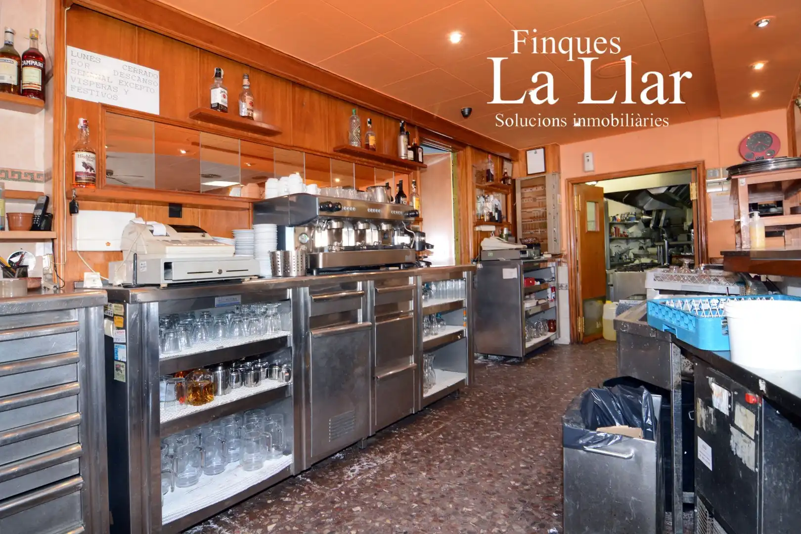 Commercial properties for sale in d'Ernest Lluch, Torrent Ballester