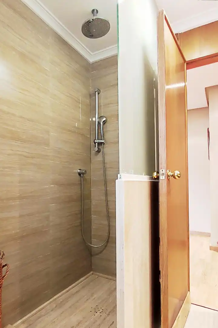 Bathroom of Houses for sale in L'Eliana  with Air Conditioner, Heating and Private garden