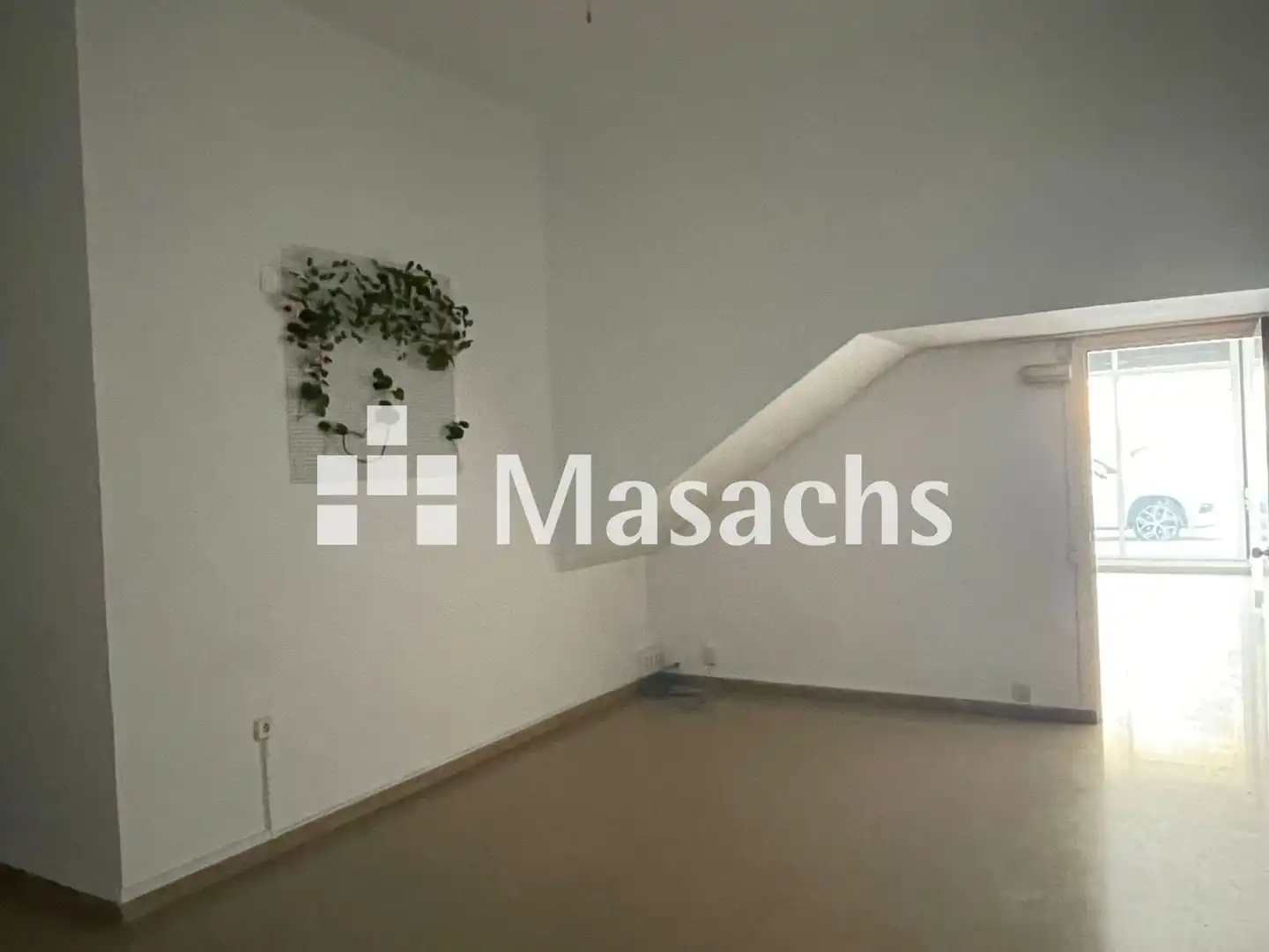 Local comercial en venda a Llevant, imagen 6