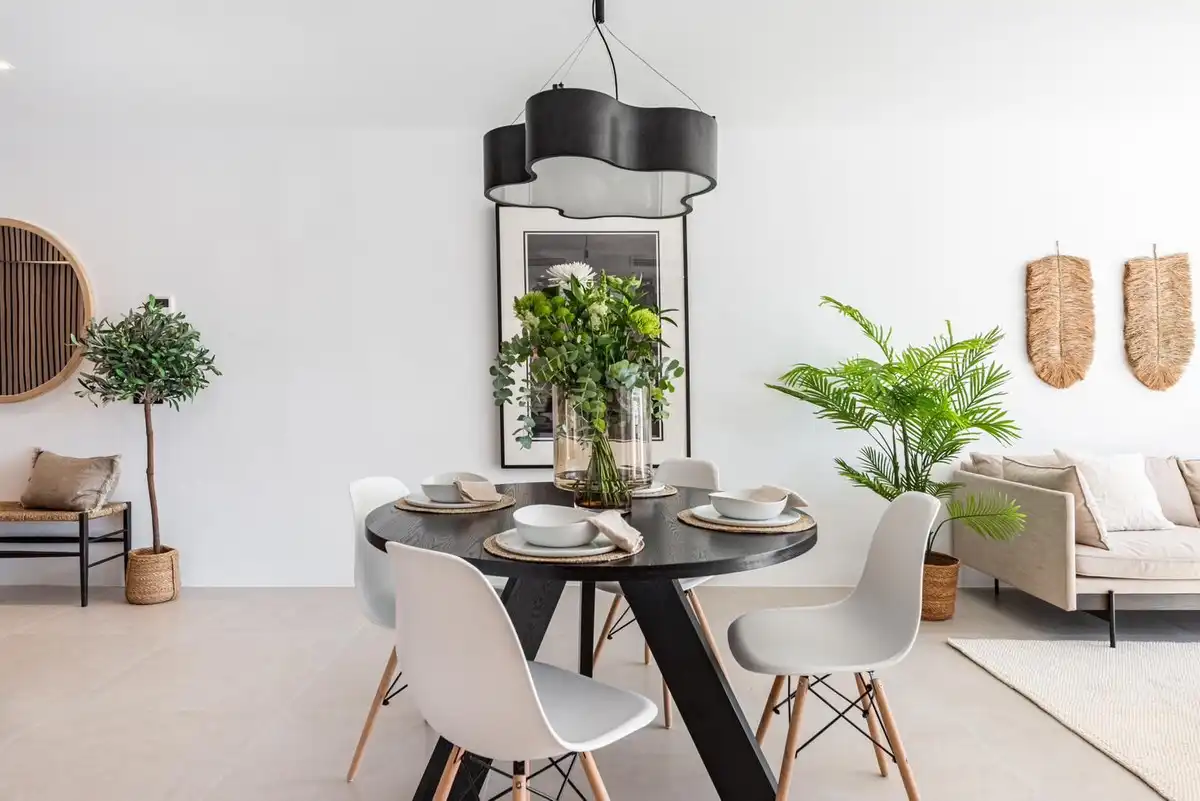 Esszimmer von Wohnungen zum Verkauf in Benahavís mit Klimaanlage, Terrasse und Gemeinschaftspool