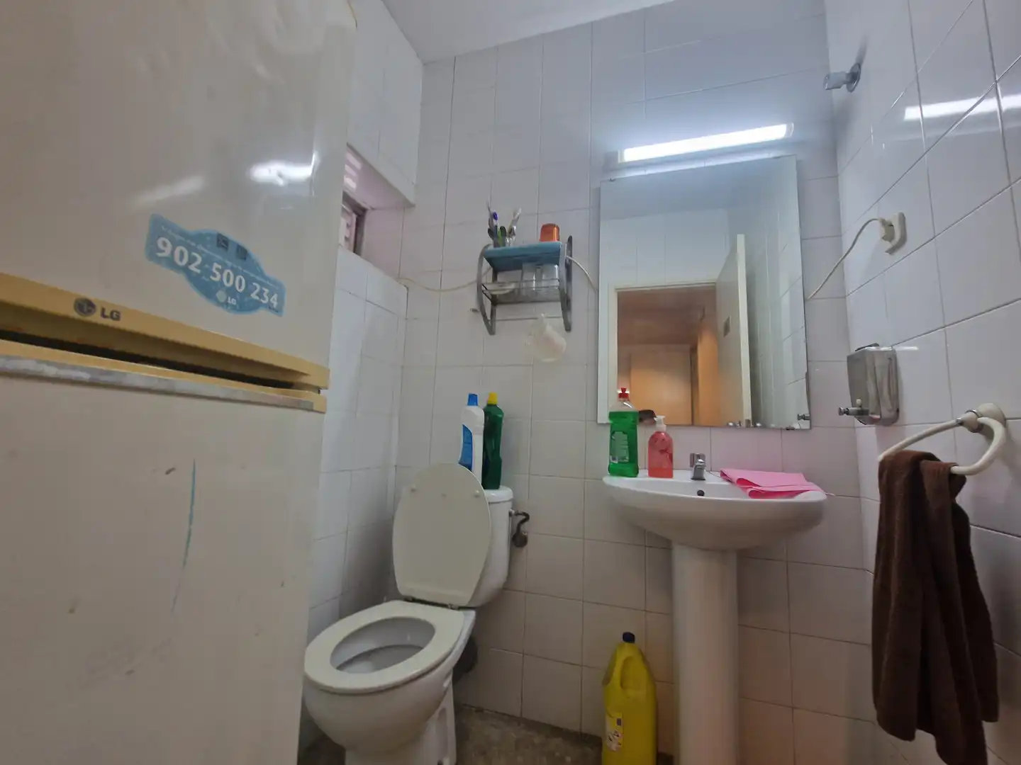 Baño de Local en venta en Sant Boi de Llobregat