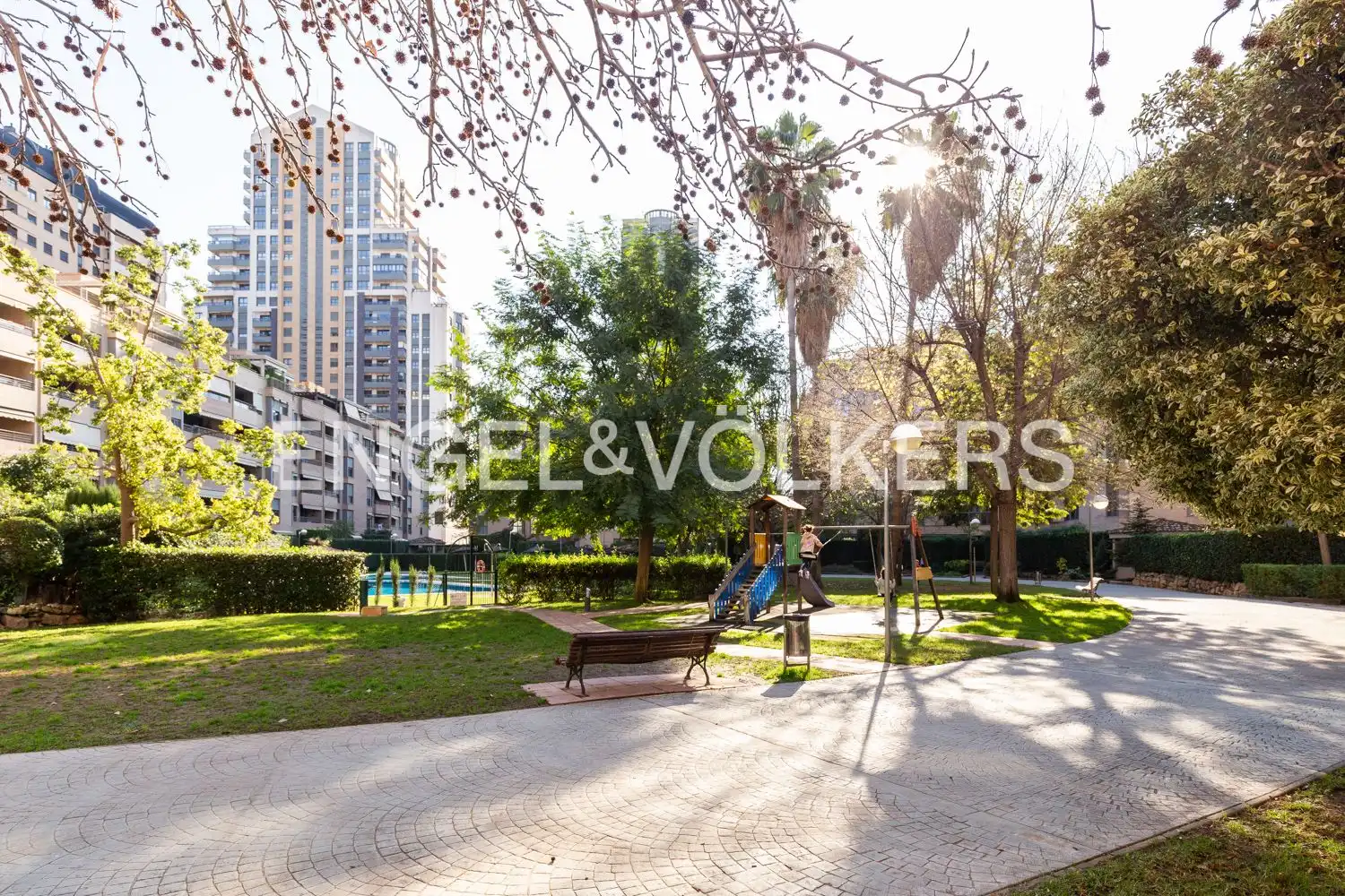 Vista exterior de Piso en venta en Valencia con Aire acondicionado, Calefacción y Jardín privado