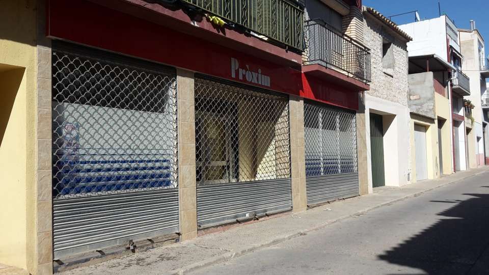Local en venda en Sástago amb Aire condicionat