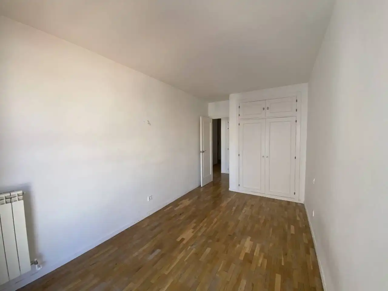 Habitación de Piso de alquiler en Madrid con Calefacción, Parquet y Alarma