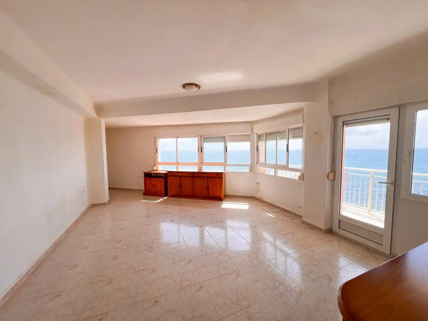 Sala de estar de Apartamento en venta en Torrevieja con Aire acondicionado, Calefacción y Terraza