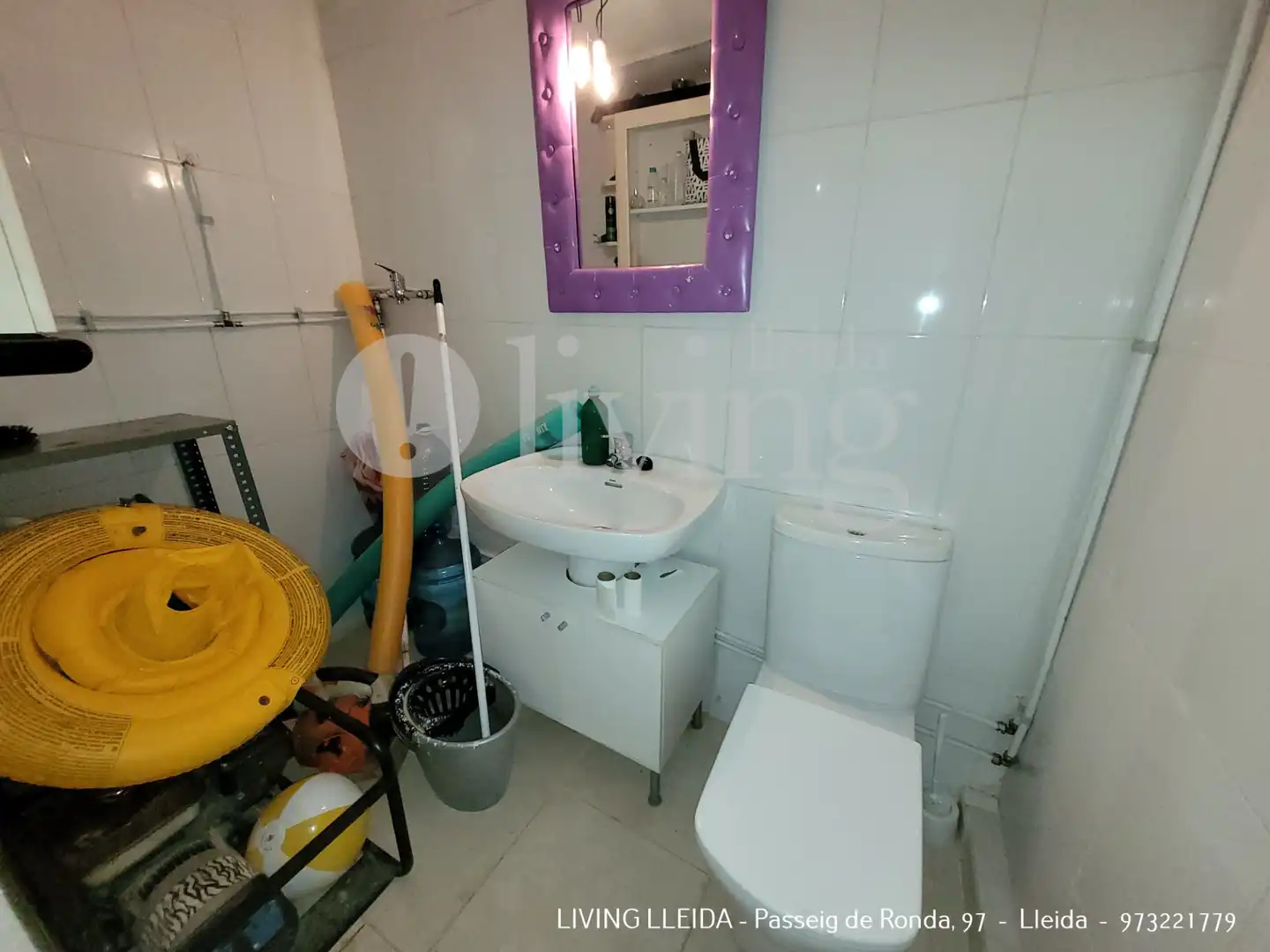 Badezimmer von Country house zum Verkauf in Vilanova de la Barca mit Privatgarten, Abstellraum und Schwimmbad