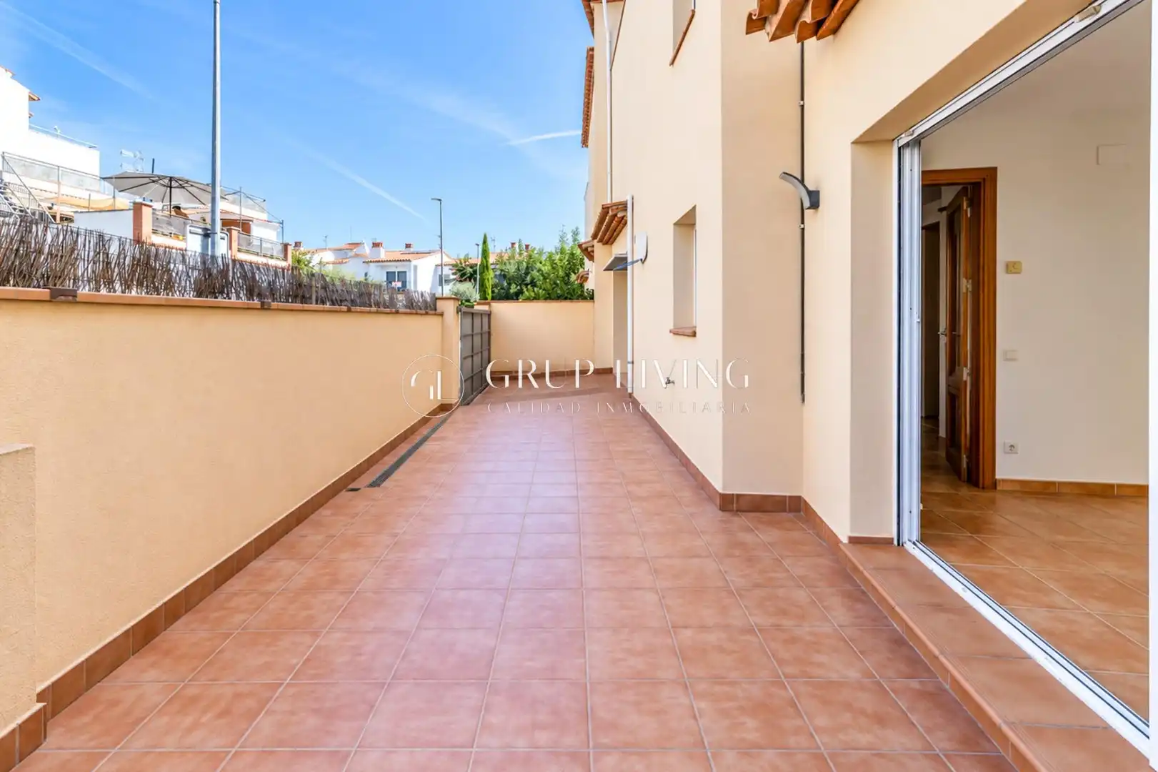 Casa con jardín en venta en Carrer MESTRE MESIES, imagen 8