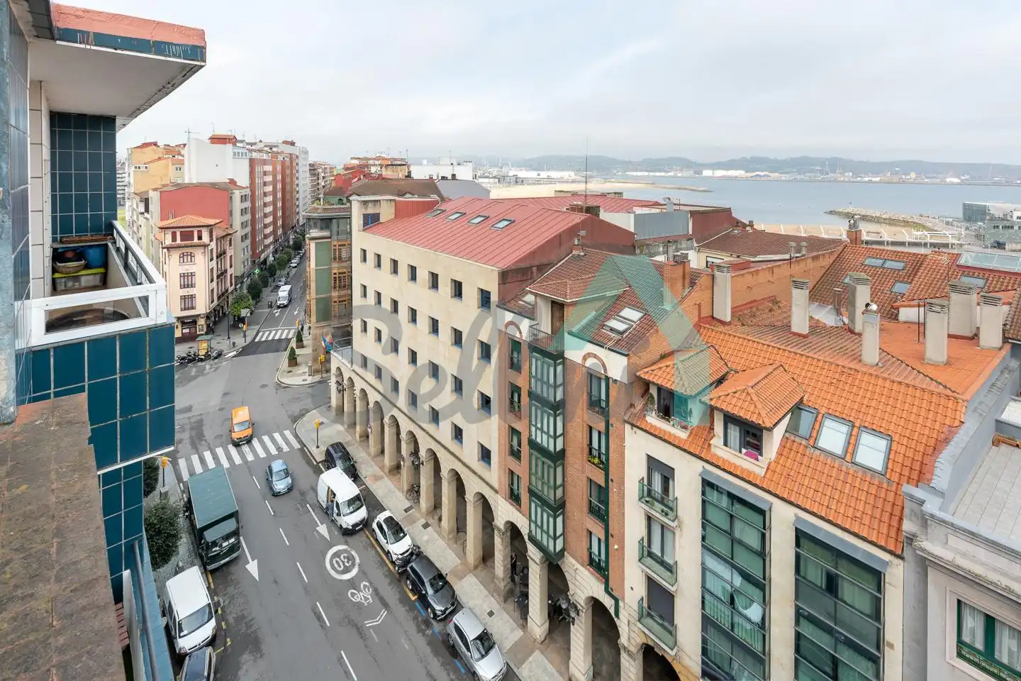 Außenansicht von Dachboden zur Miete in Gijón  mit Heizung, Parkett und Terrasse