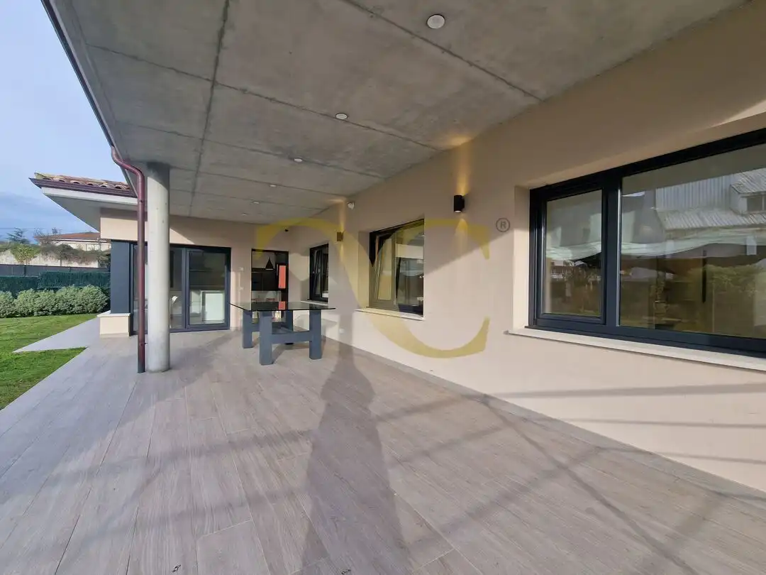Casa o xalet en venda en Llanes amb Calefacció, Jardí privat i Terrassa