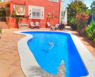 Piscina de Casa o xalet en venda en Vélez-Málaga amb Aire condicionat, Jardí privat i Terrassa