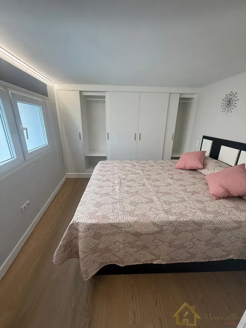 Habitación de Dúplex en venta en Lugo con Calefacción, Amueblado y Alarma