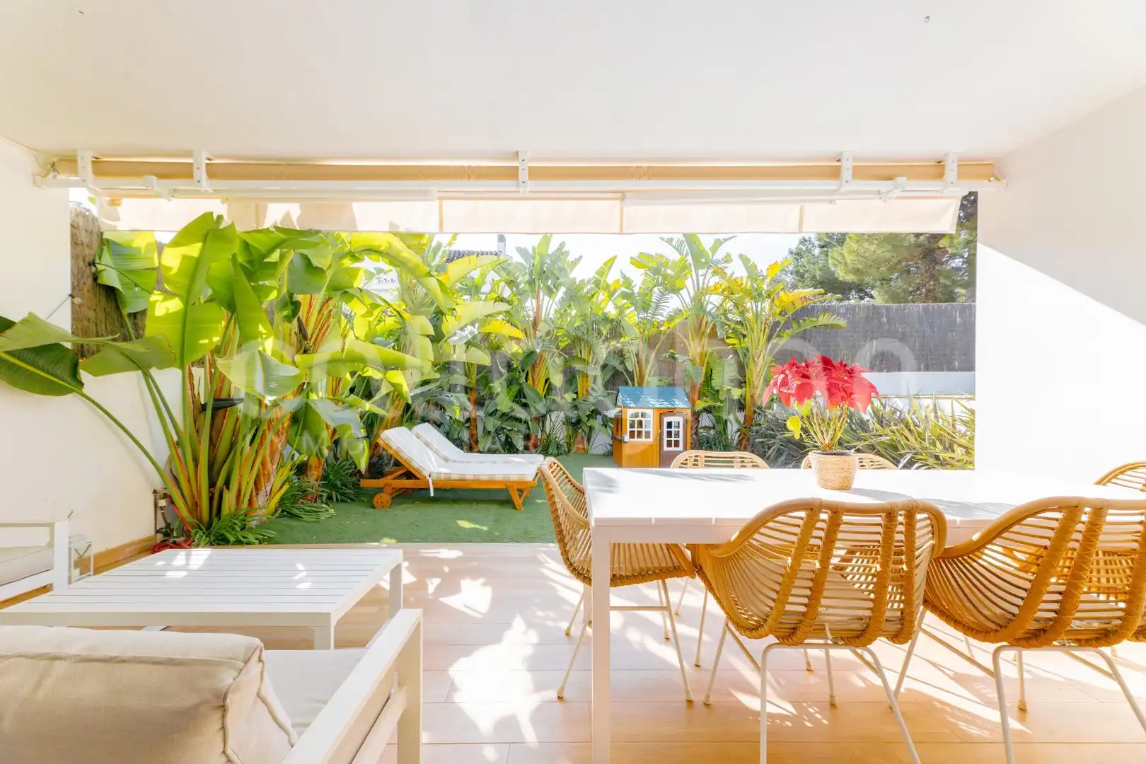Jardín de Casa adosada en venta en Rocafort con Aire acondicionado, Calefacción y Jardín privado