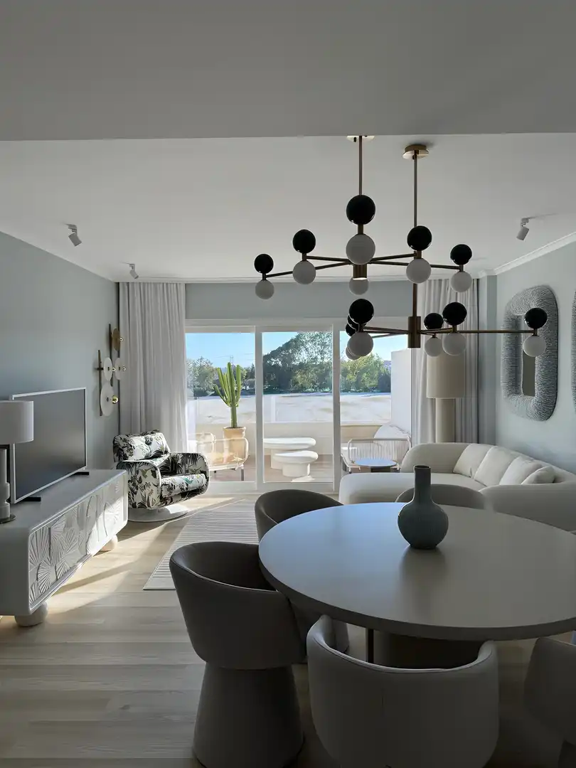 Apartament amb piscina en venda a Nueva Andalucía, imagen 2