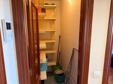 Appartement avec balcon à vendre à Calle Pintora Concha Mori 9