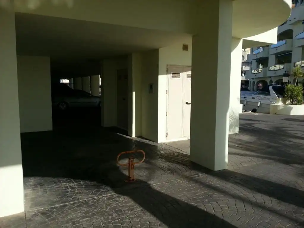 Apartamento con piscina en venta en Arroyo de la Miel, imagen 17