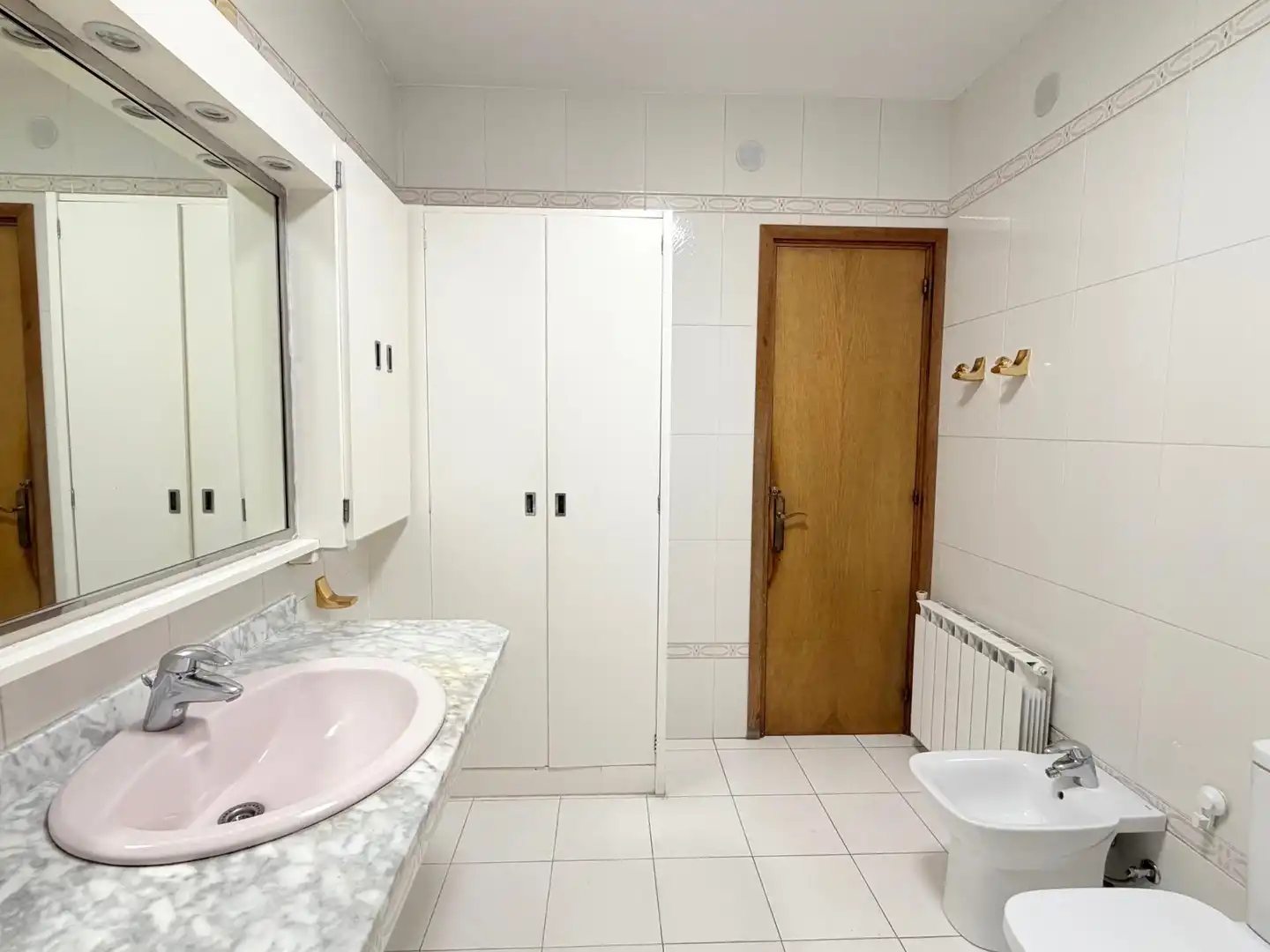 Bathroom of Flat for sale in El Poble Sec