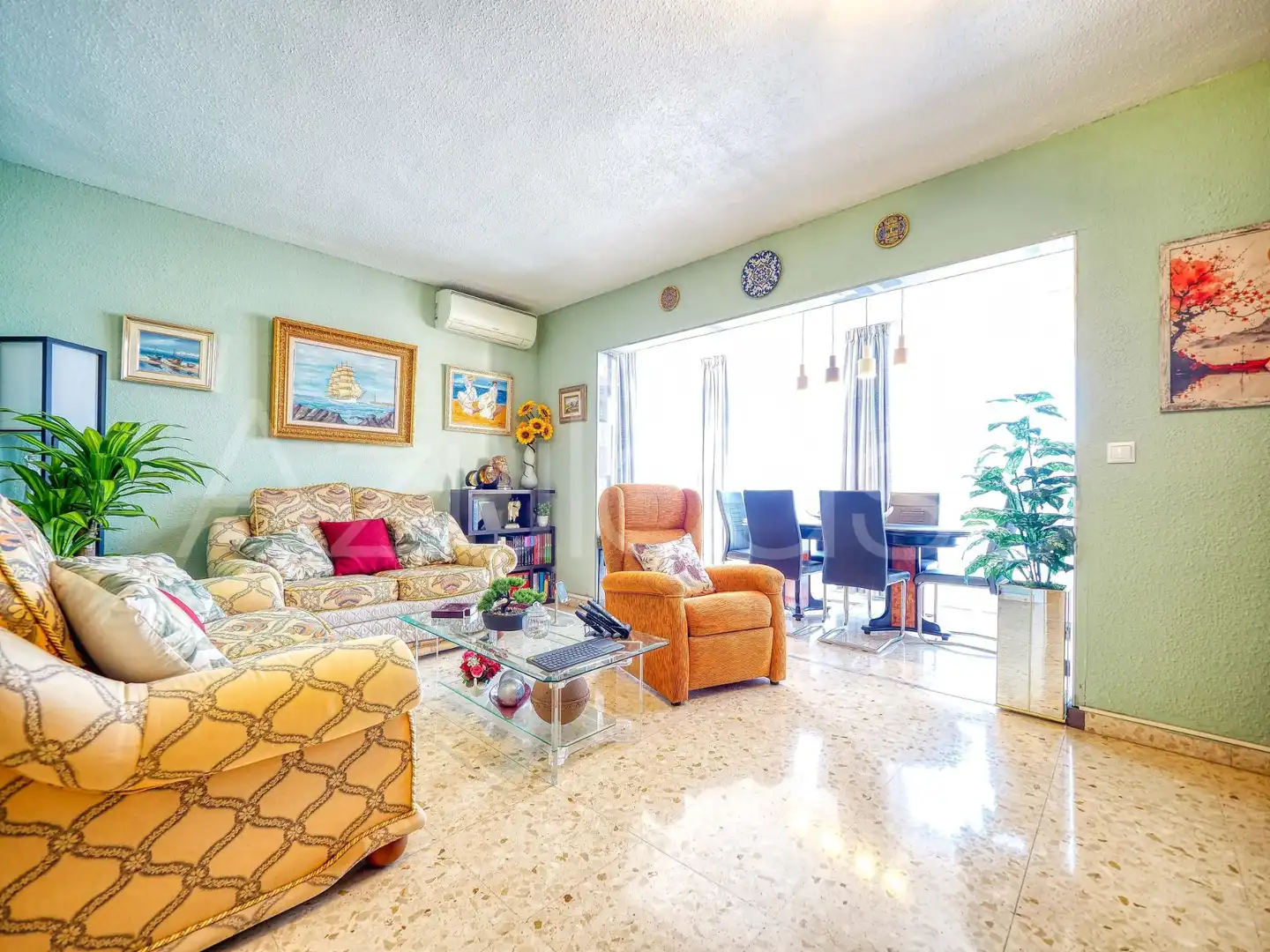 Living room of Flat for sale in Benidorm  with Air Conditioner and Community pool