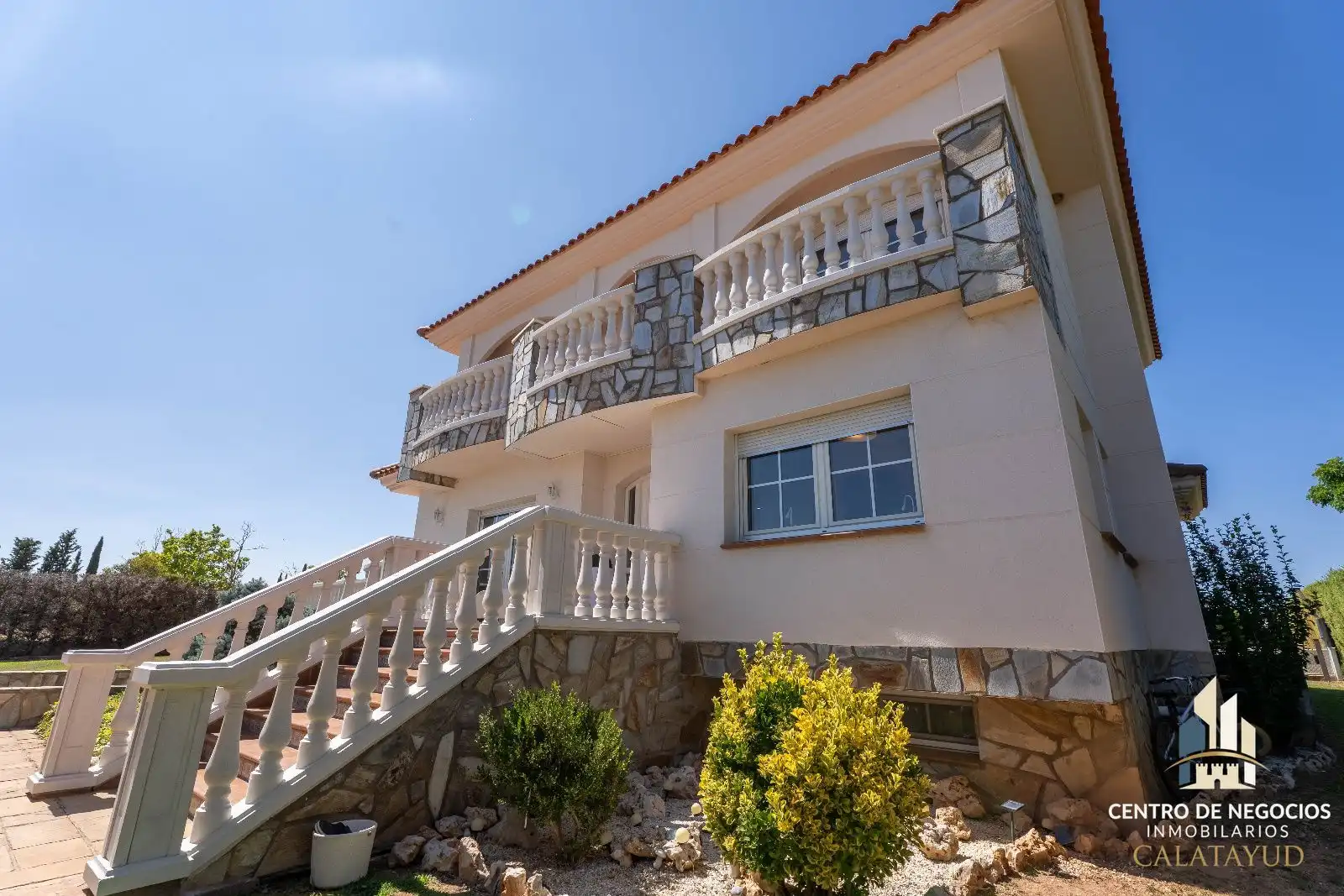 Vista exterior de Casa o xalet en venda en Calatayud amb Aire condicionat, Calefacció i Parquet