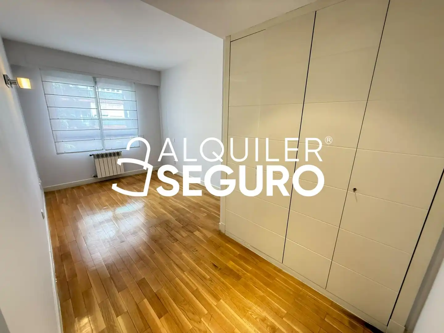 Habitación de Piso de alquiler en Madrid con Aire acondicionado, Calefacción y Piscina