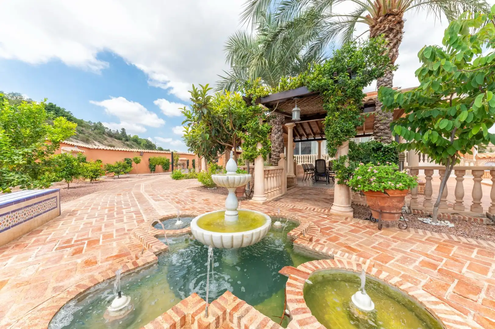 Terrassa de Casa o xalet en venda en Elche / Elx amb Aire condicionat, Calefacció i Jardí privat
