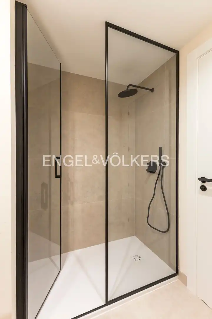 Baño de Ático en venta en Madrid con Aire acondicionado, Calefacción y Terraza
