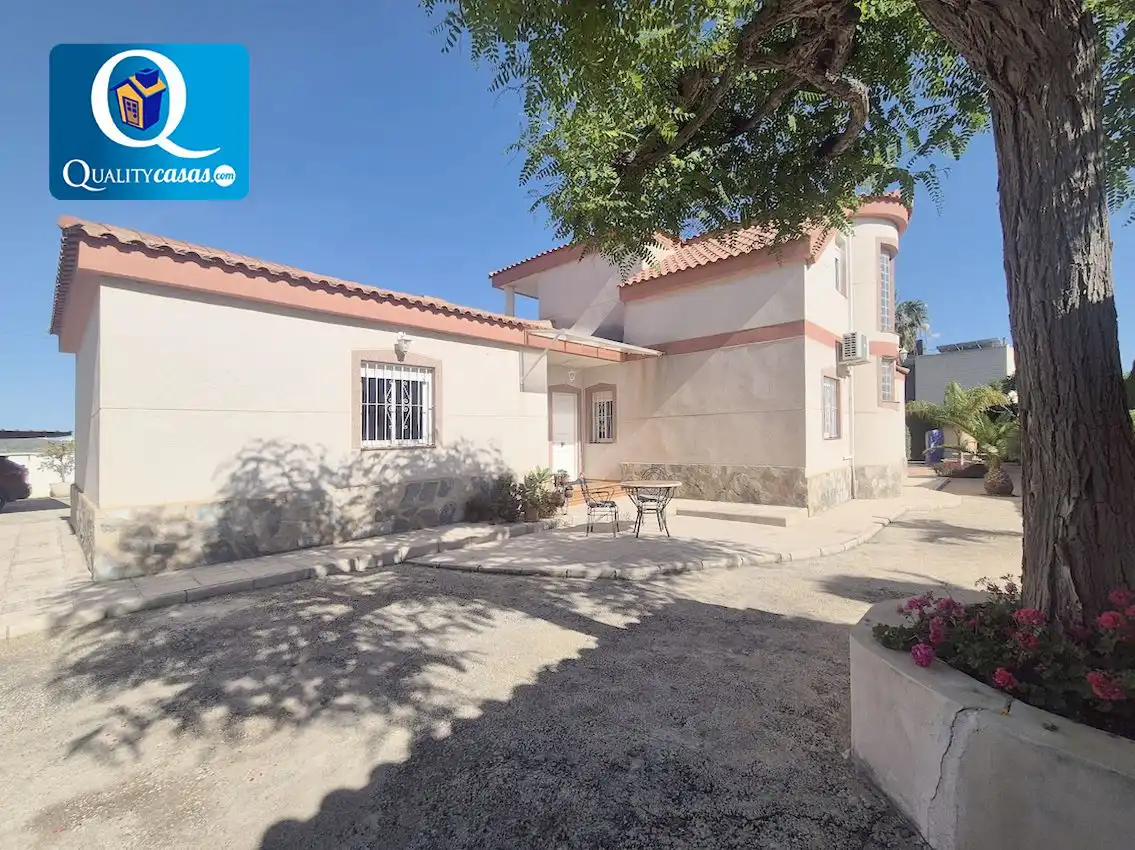 Vista exterior de Casa o chalet en venta en Mutxamel con Aire acondicionado, Calefacción y Terraza