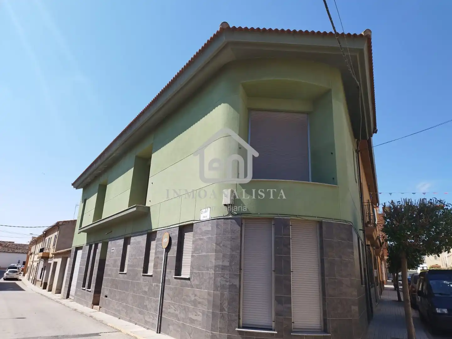 Vista exterior de Casa adosada en venta en Requena con Balcón