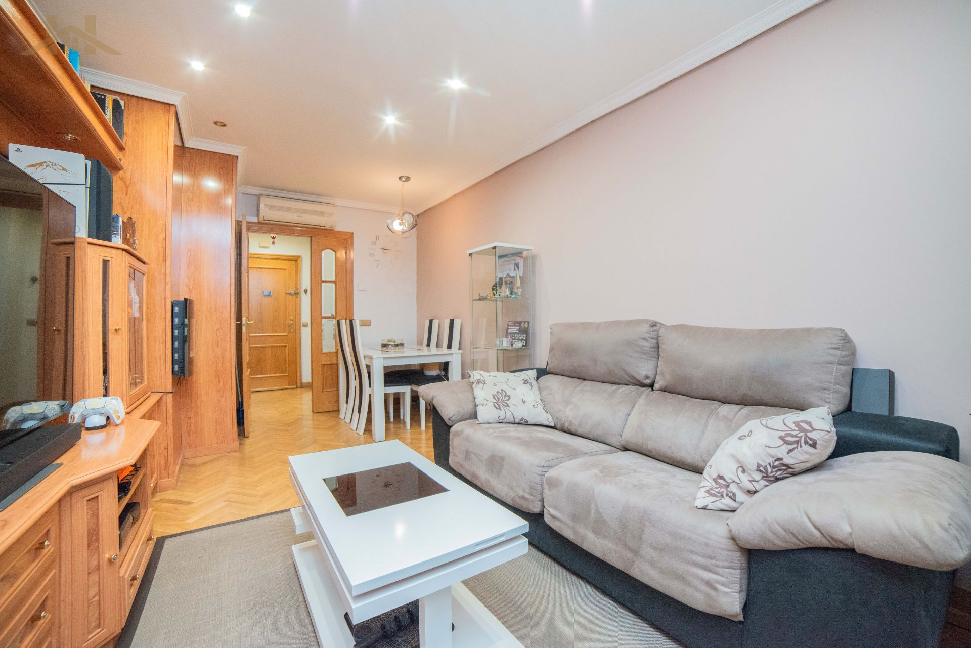 Living room of Flat for sale in Alcorcón  with Air Conditioner, Heating and Furnished