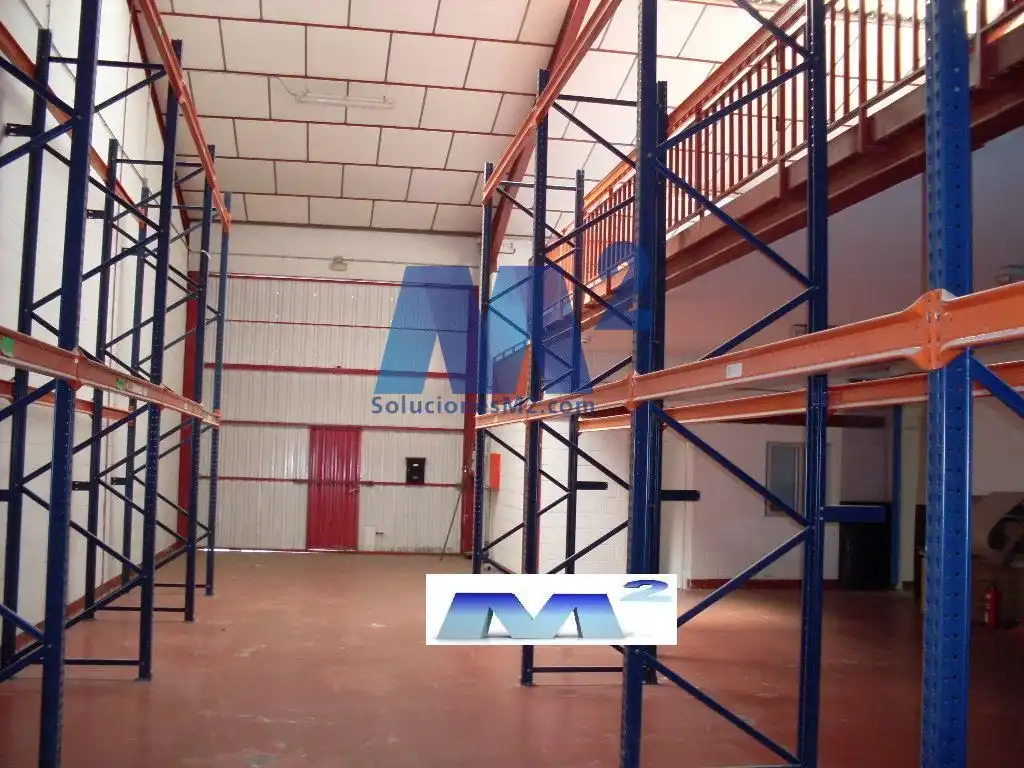 Nau industrial en venda a Río Tormes