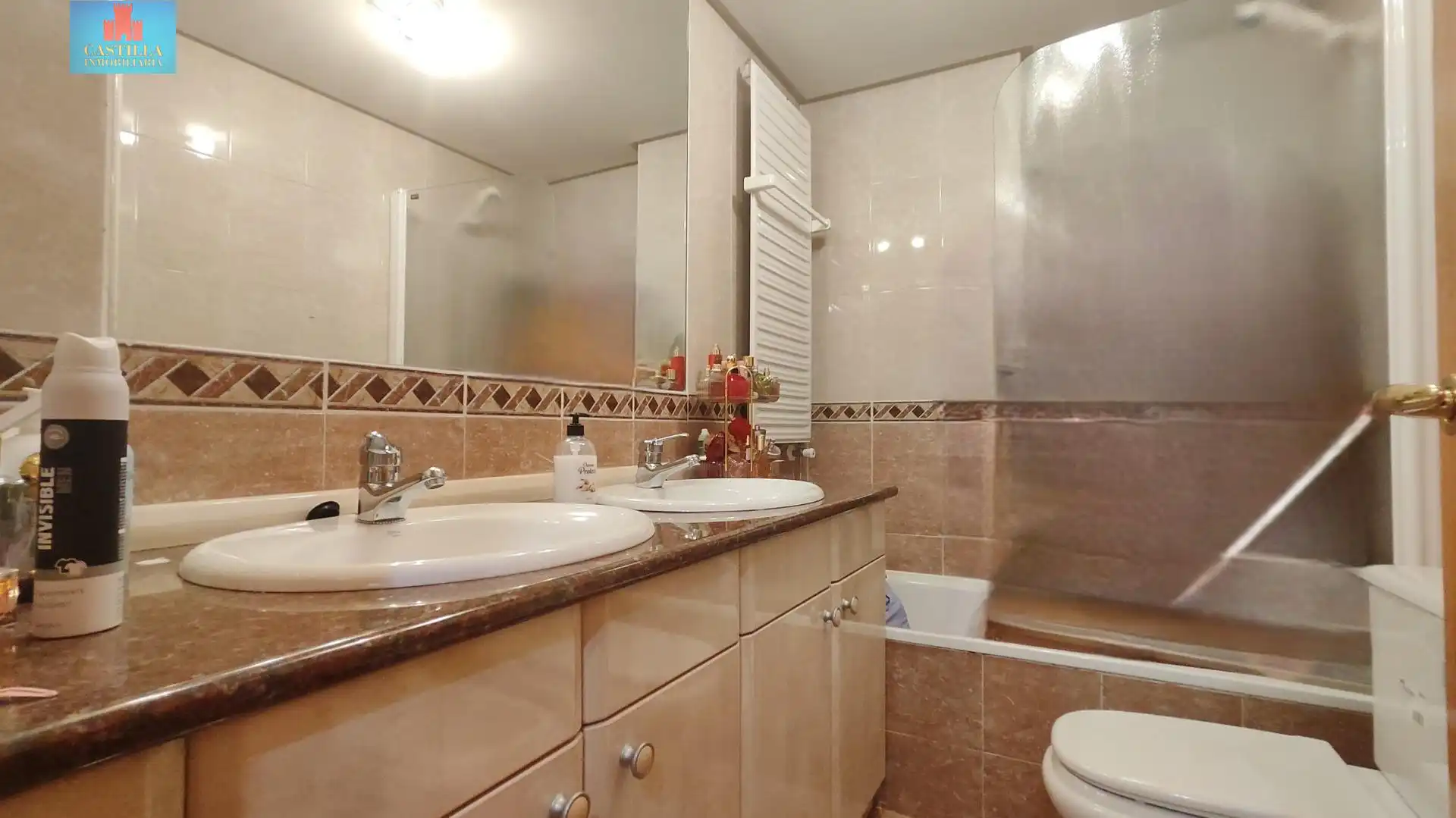 Baño de Piso en venta en Ávila con Calefacción, Jardín privado y Trastero
