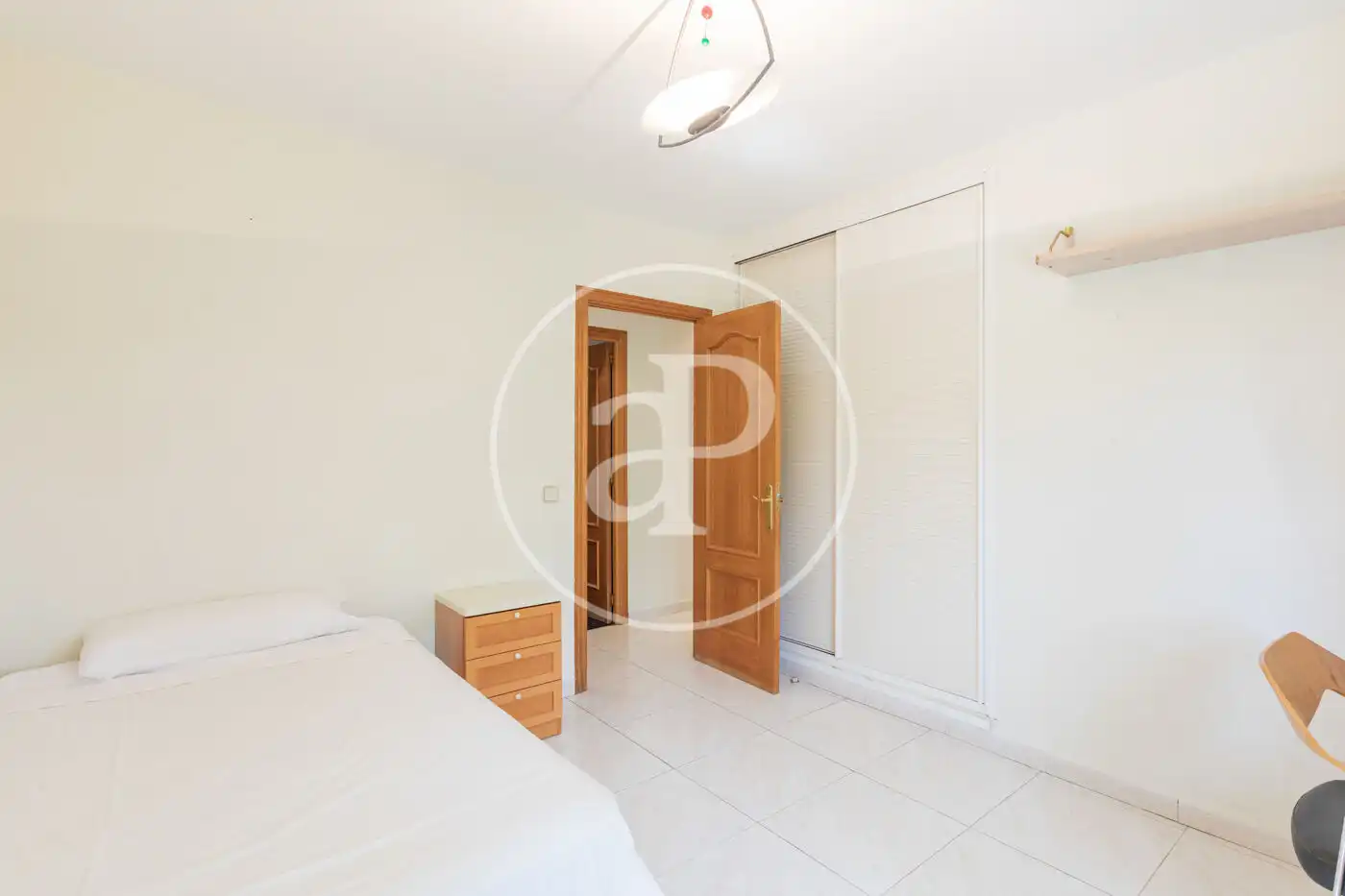 Dormitori de Casa o xalet en venda en Torrelodones amb Calefacció, Jardí privat i Traster