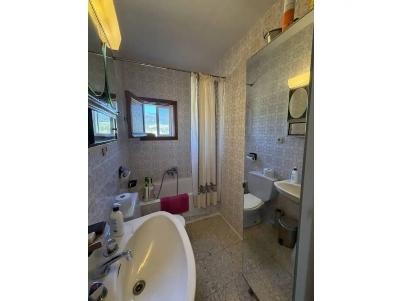 Bany de Casa o xalet en venda en Rascafría amb Jardí privat, Terrassa i Moblat