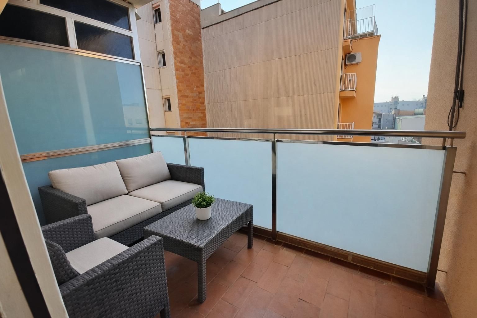 Terraza de Piso en venta en Santa Coloma de Gramenet con Terraza y Balcón