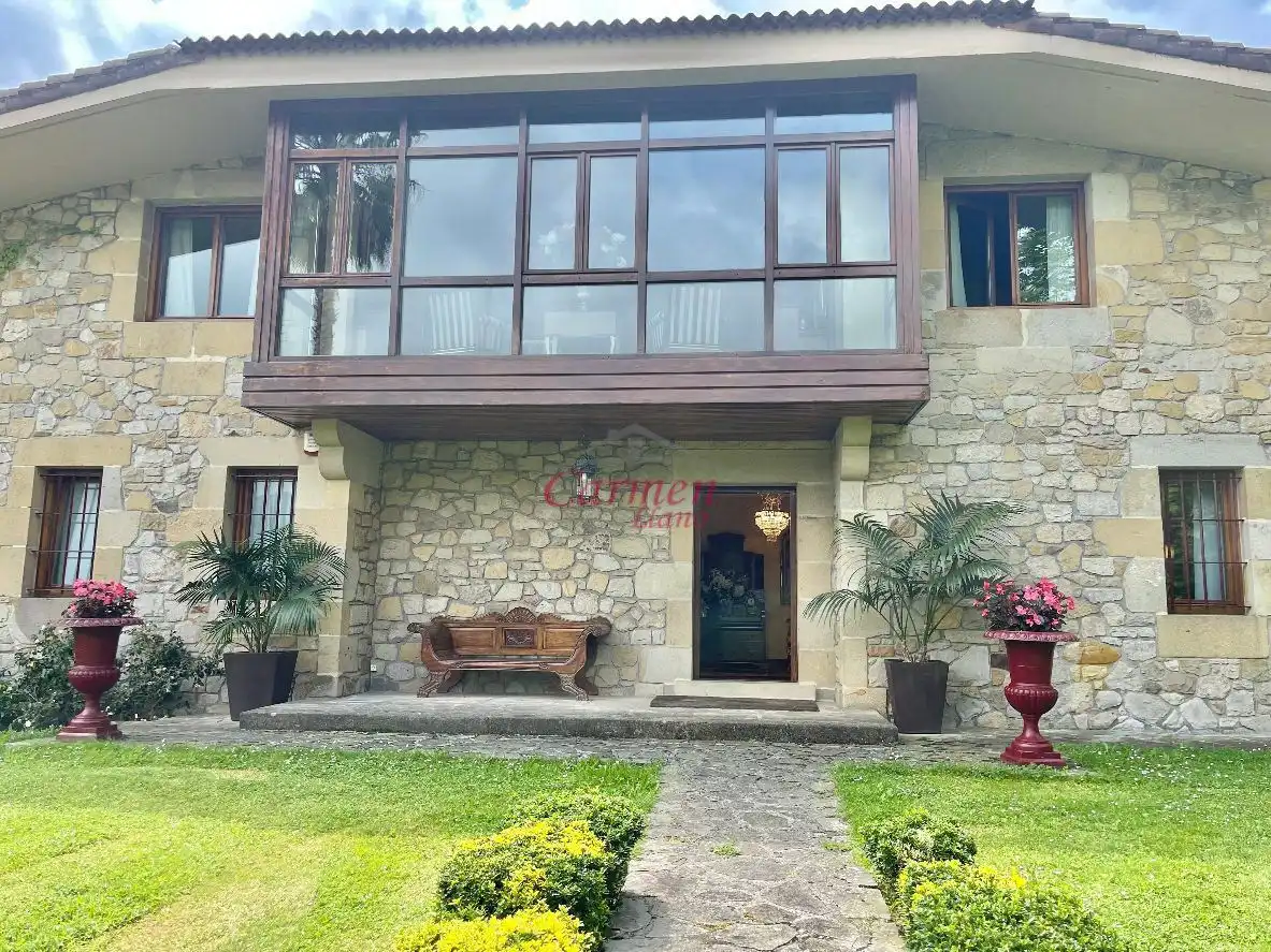Vista exterior de Casa o chalet en venta en Loiu con Jardín privado, Terraza y Trastero