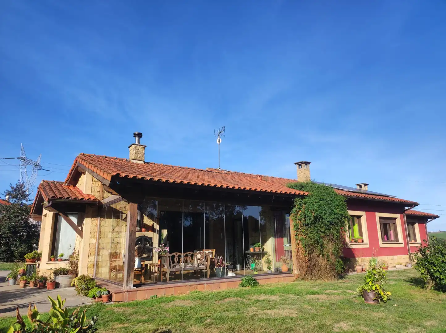 Chalet con jardín en venta en Carretera de la Granda