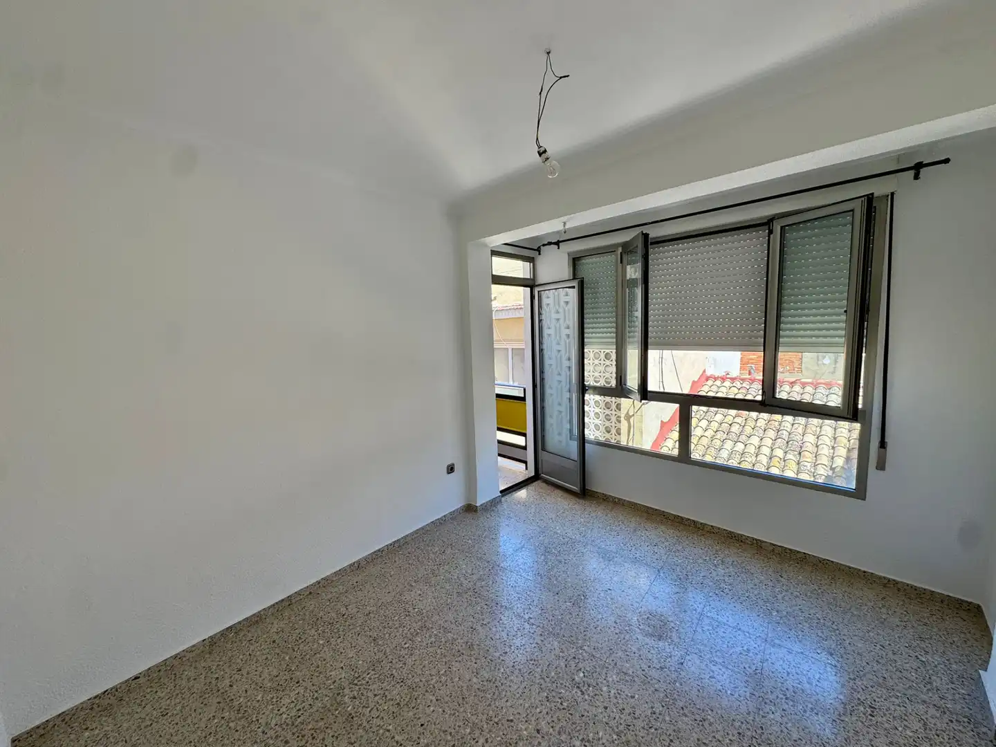 Flat with terrace for sale in Carrer de les Ferreries 8