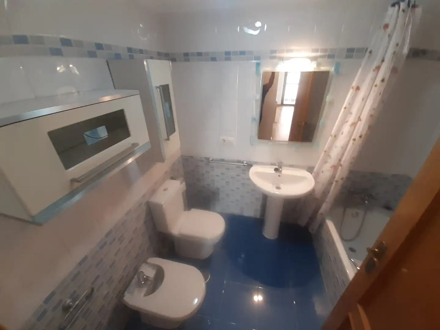 Bathroom of Flat for rent in Zamora Capital   with Storage room, Balcony and Community pool