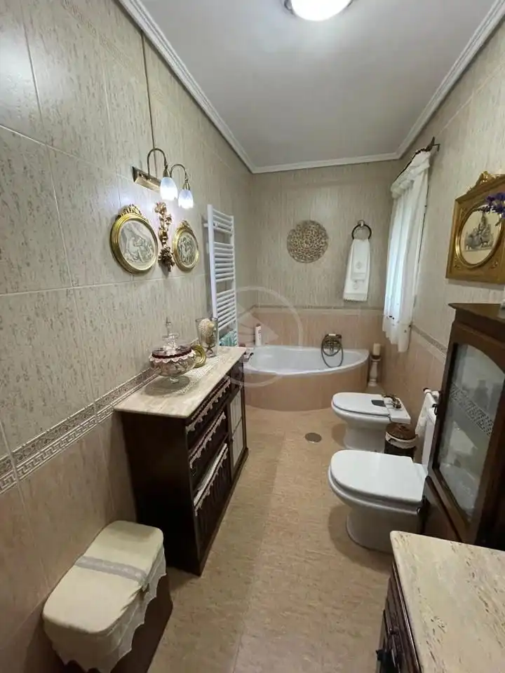 Piso con ascensor en venta en Calle Pintor el Greco, imagen 23