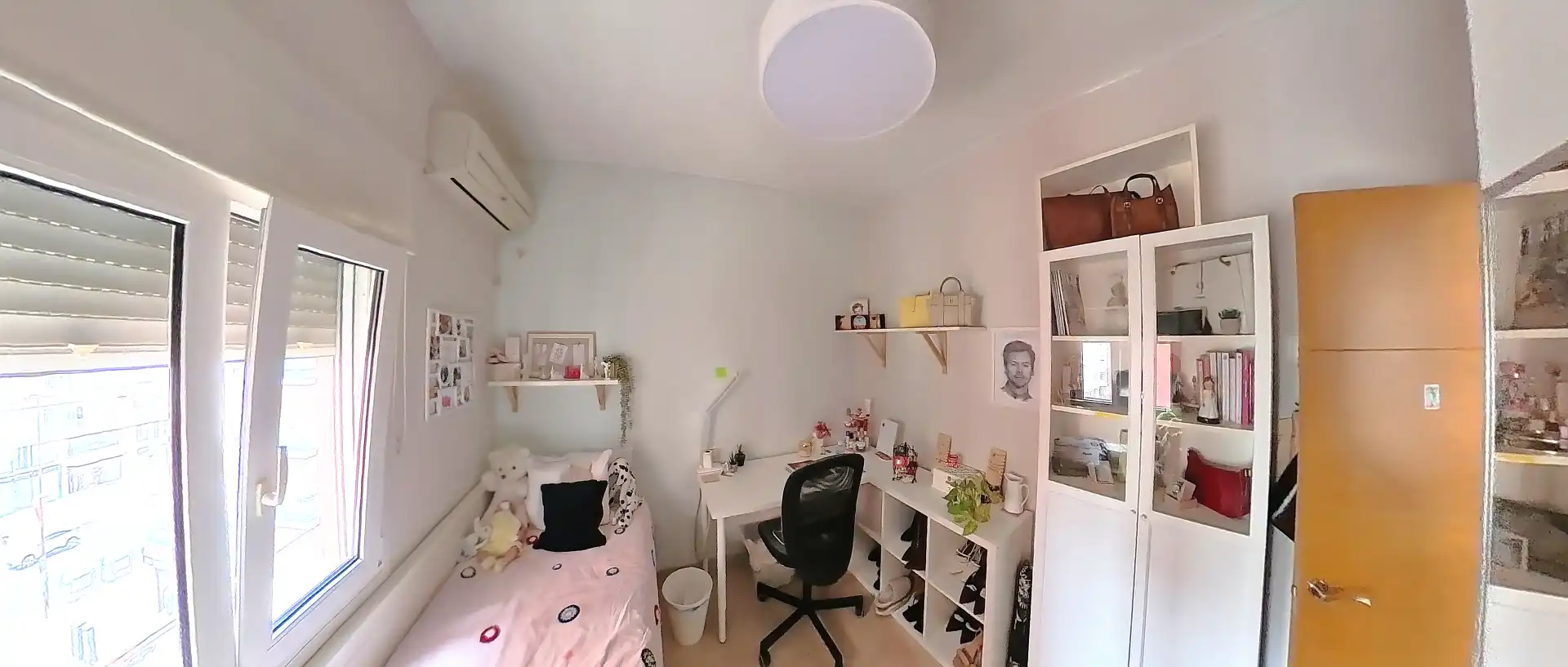 Bedroom of Flat for sale in Sevilla  with Air Conditioner, Heating and Oven