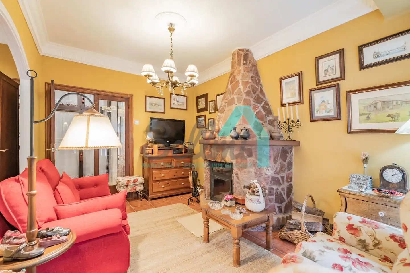 Sala de estar de Piso en venta en Mieres (Asturias) con Calefacción y Parquet