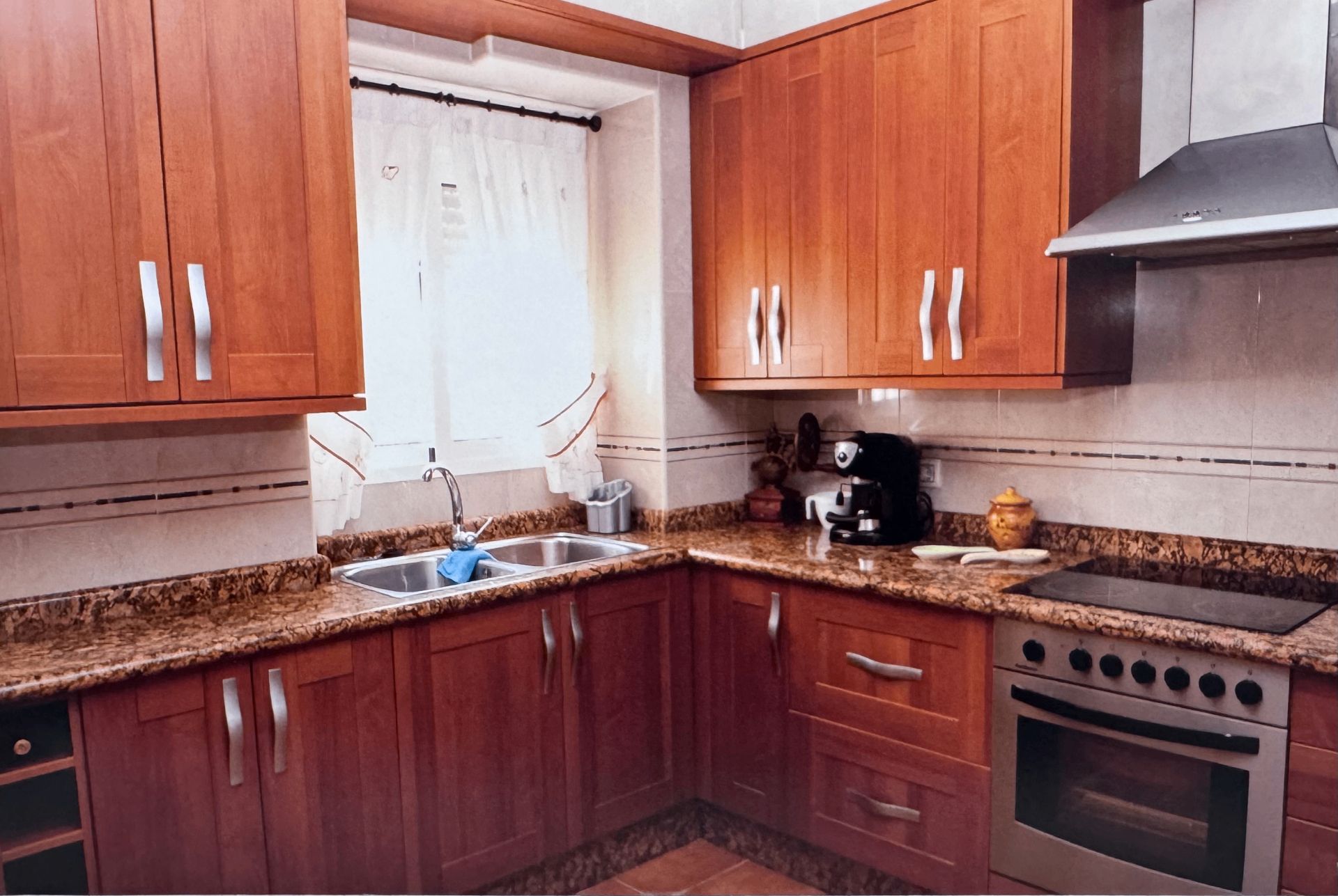 Cuina de Casa adosada en venda en Minglanilla amb Calefacció i Terrassa