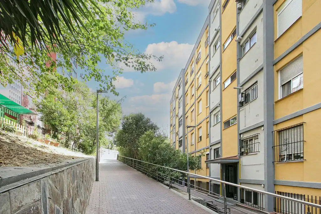 Vista exterior de Pis en venda en Barcelona