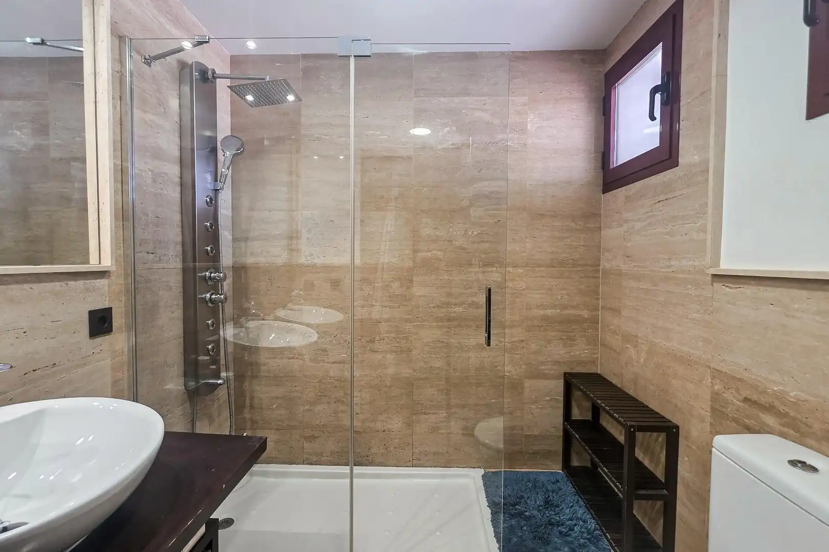 Badezimmer von Haus oder Chalet zum Verkauf in Montequinto mit Klimaanlage, Heizung und Terrasse