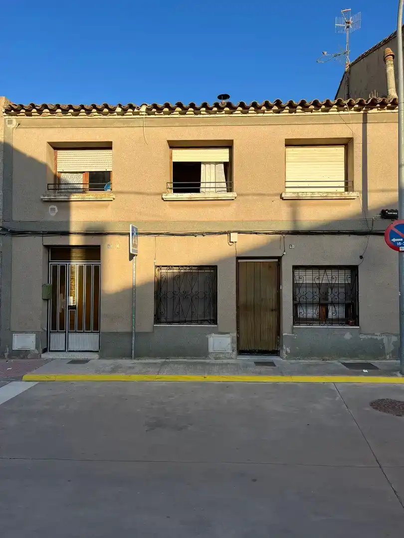 Vista exterior de Apartament en venda en Cortes amb Traster, Rentadora i Microones