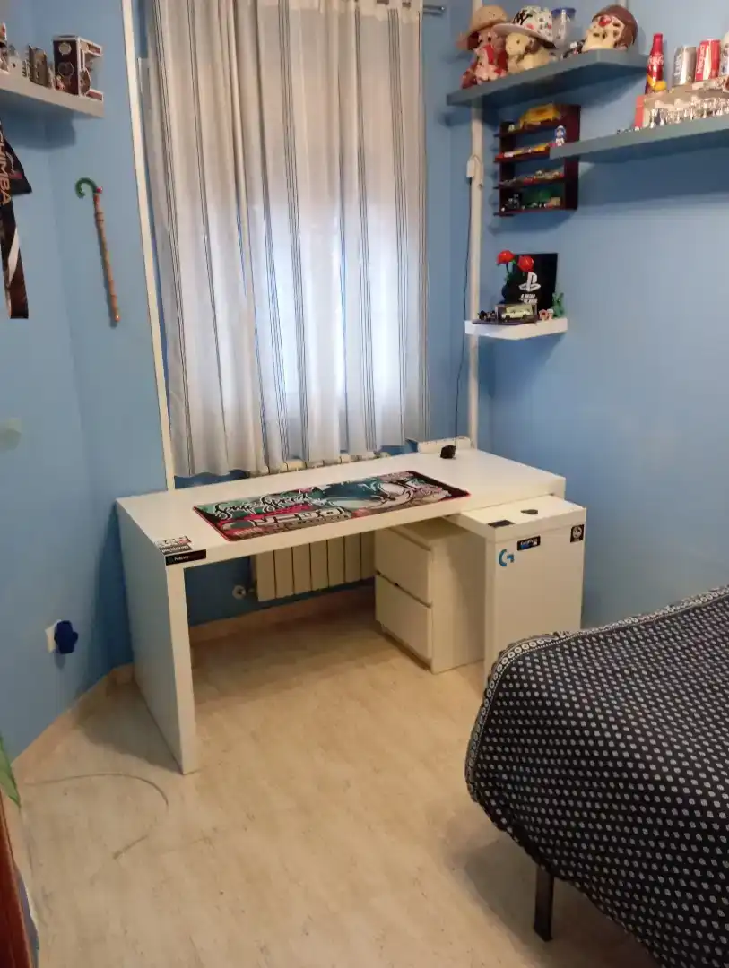 Dormitori de Casa o xalet en venda en Villanueva de la Torre amb Aire condicionat i Piscina
