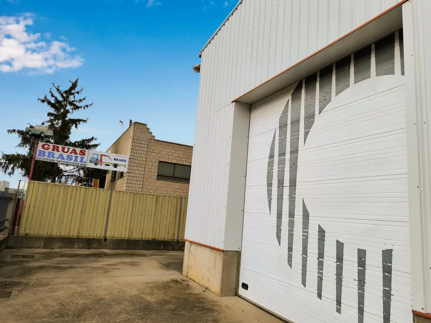Exterior view of Industrial buildings for sale in Palencia  with Heating and Alarm