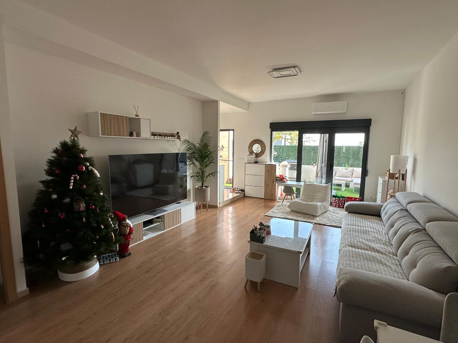 Living room of House or chalet for sale in Sagunto / Sagunt  with Air Conditioner, Terrace and Storage room