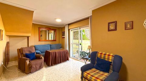 Foto 3 de Casa adosada en venta en Aljamar, Tomares