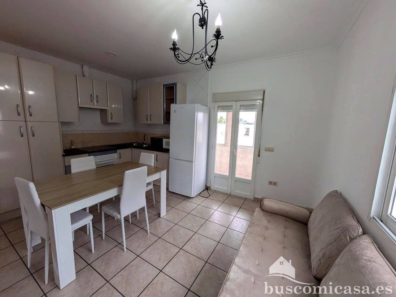 Cuina de Pis de lloguer en Linares amb Aire condicionat i Moblat