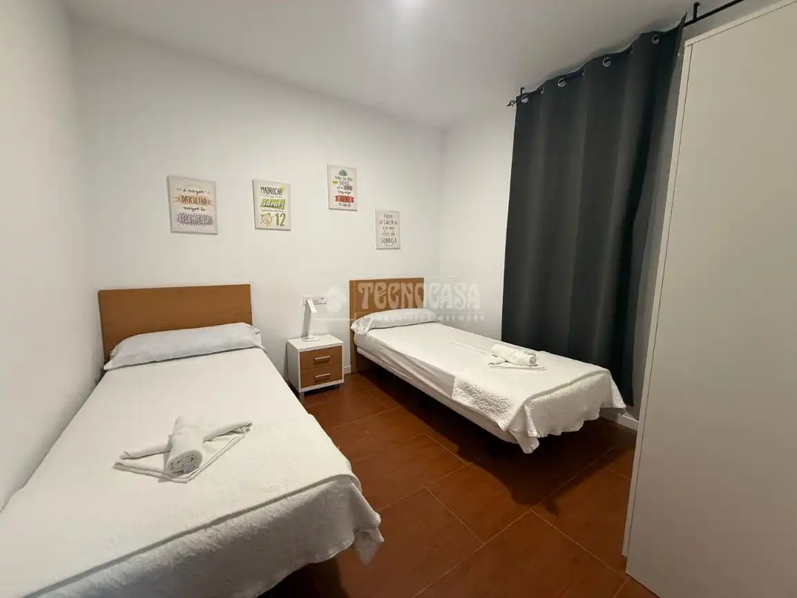 Schlafzimmer von Gebäude zum Verkauf in Barbate